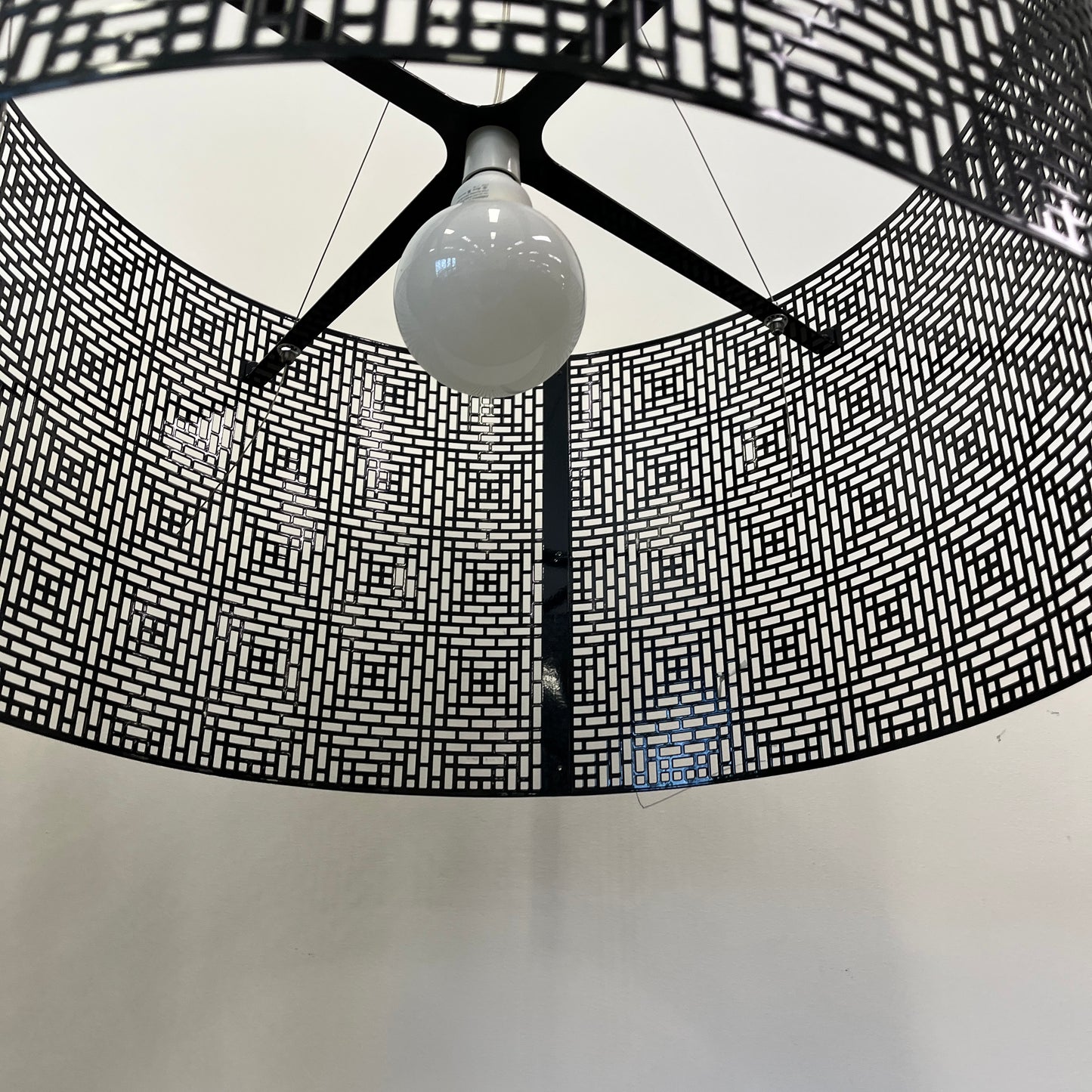 Laser Cut Round Metal Pendant Lighting Black