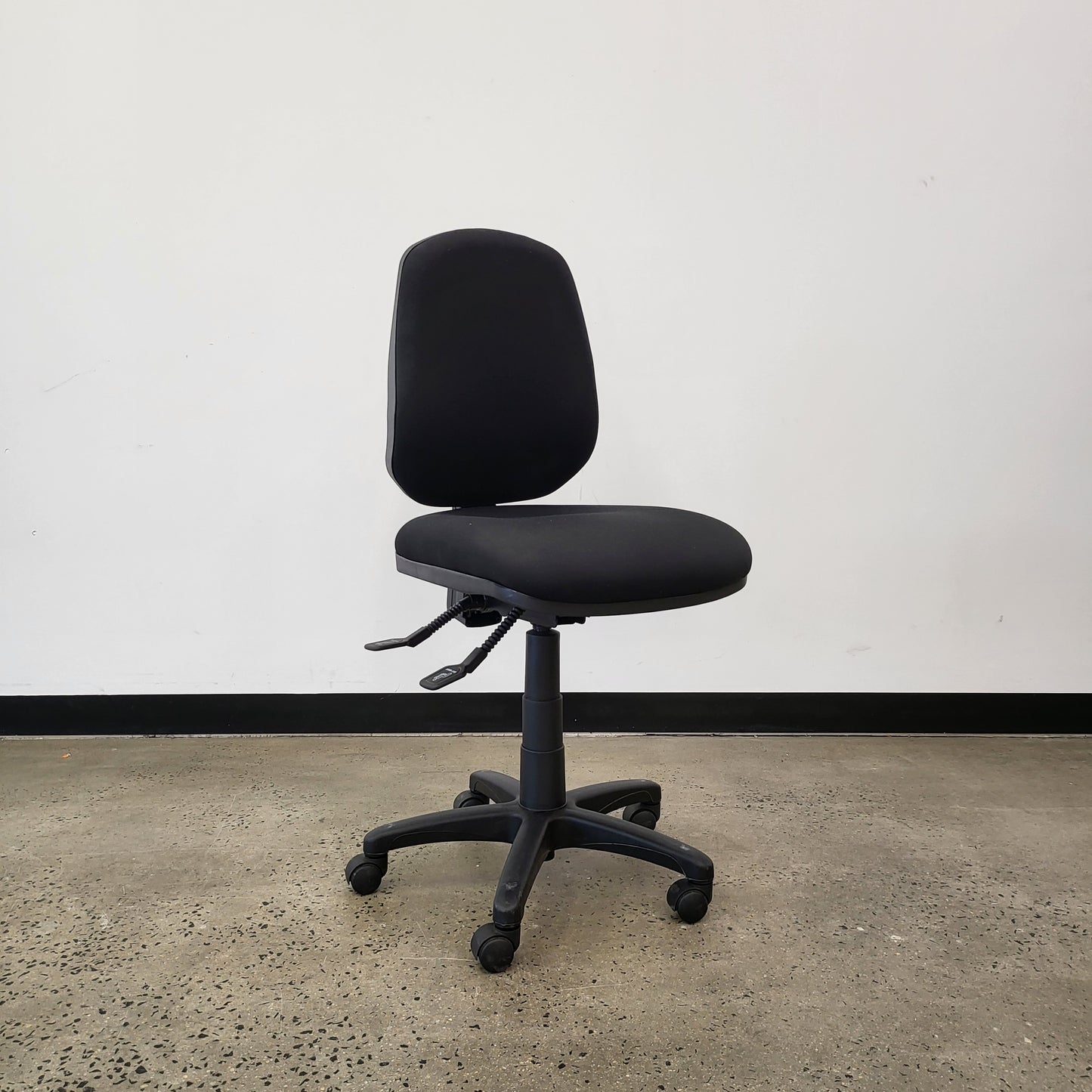 Squoval Back Task Office Chair in Black