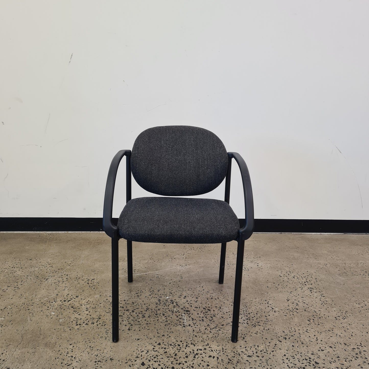 Visitor Chair with Curved Backrest