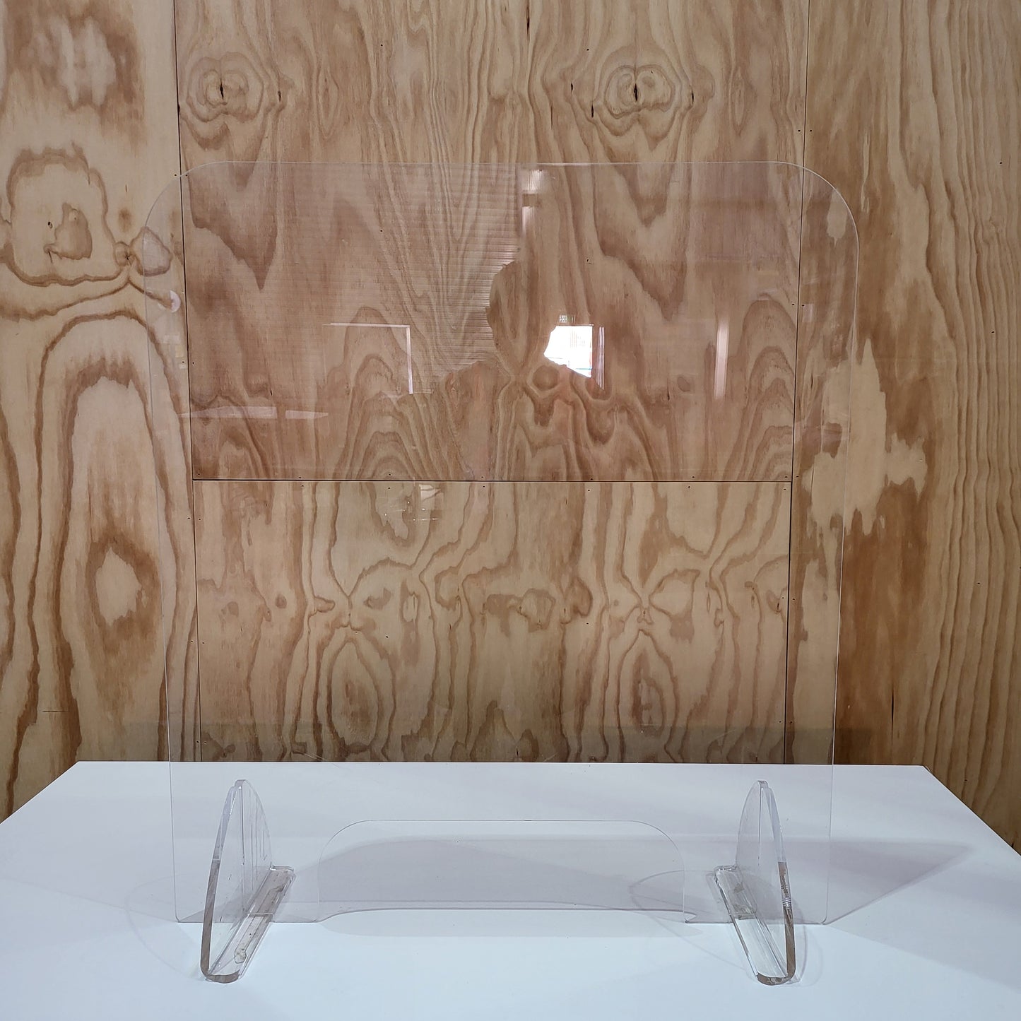 Acrylic teller screen