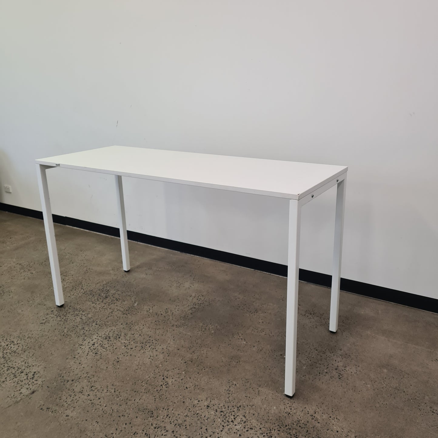 JasonL High Meeting Table Bar in White