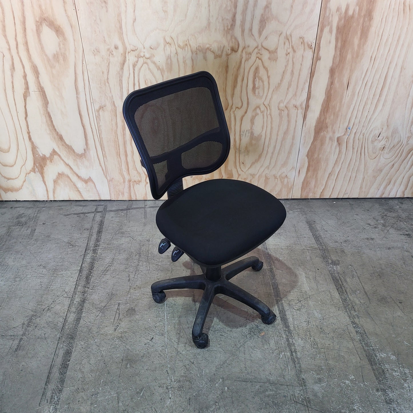 Furnx Black Task Chair Mesh back