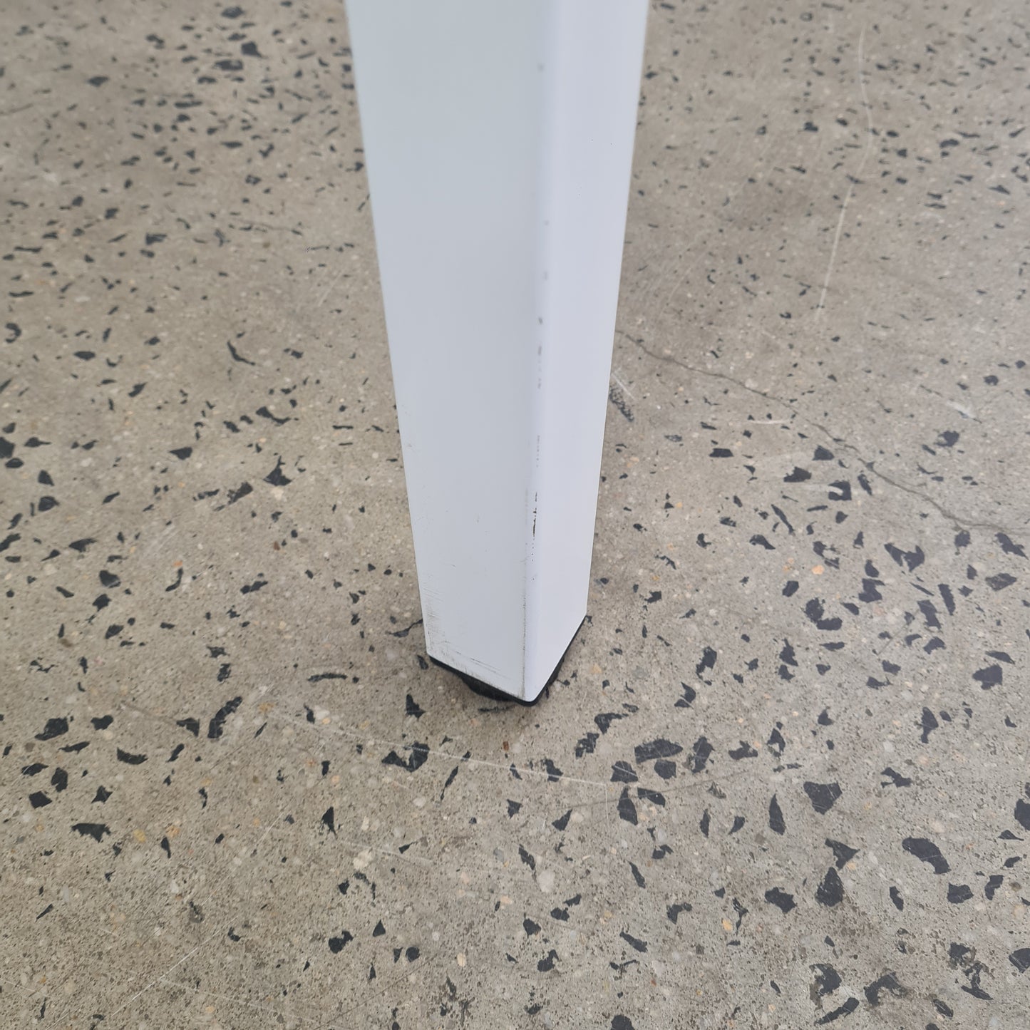 JasonL High Meeting Table Bar in White
