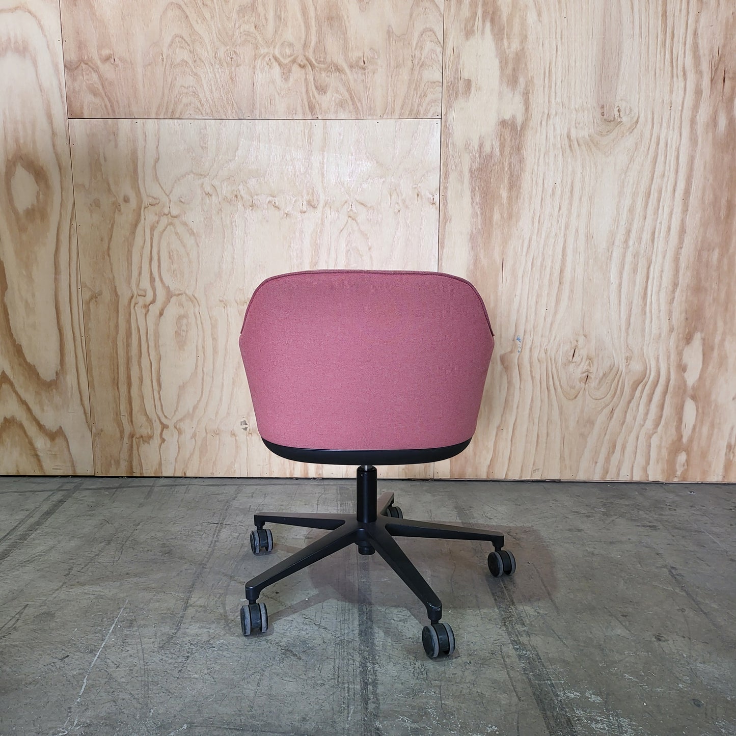 Vitra Softshell Chair with five-star base in Pale Rose & Coral