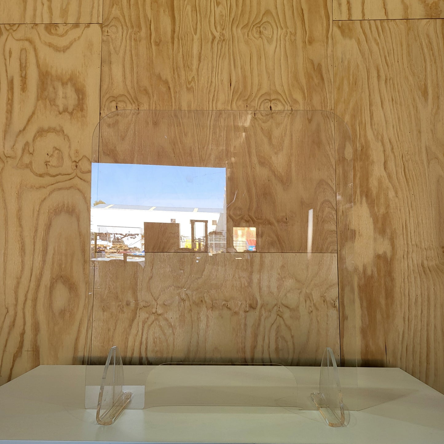 Acrylic teller screen
