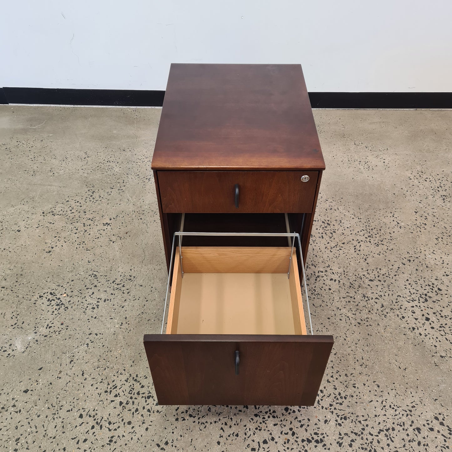 Pedestal with 2 Drawers on Castors in Mahogany Finish