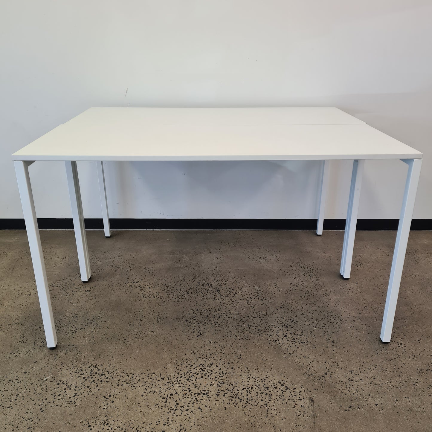 JasonL High Meeting Table Bar in White