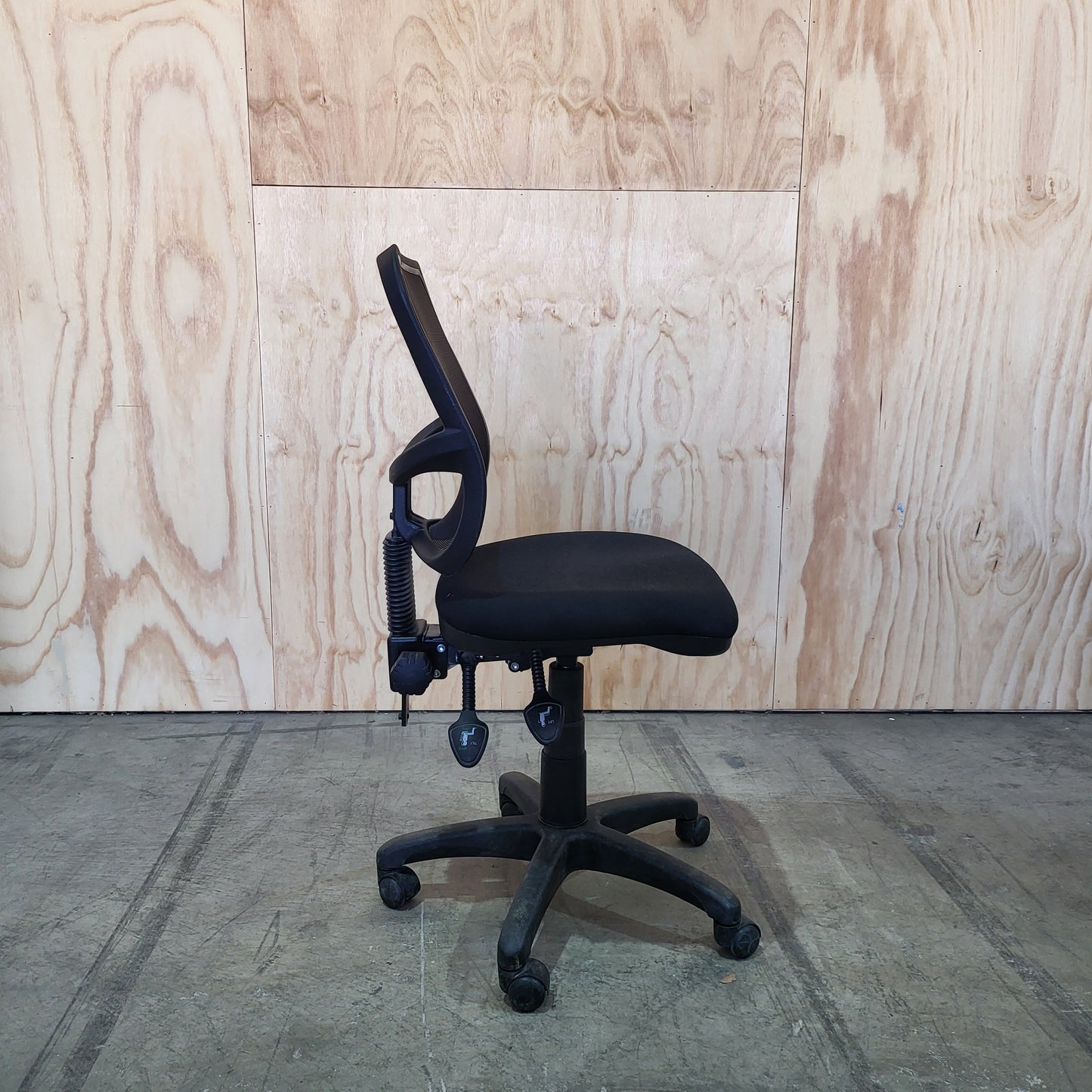 Furnx Black Task Chair Mesh back