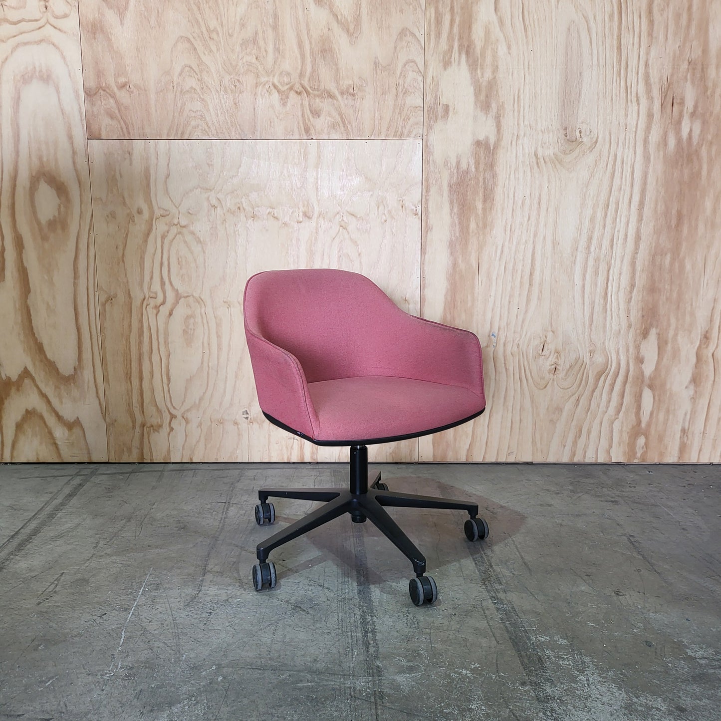 Vitra Softshell Chair with five-star base in Pale Rose & Coral