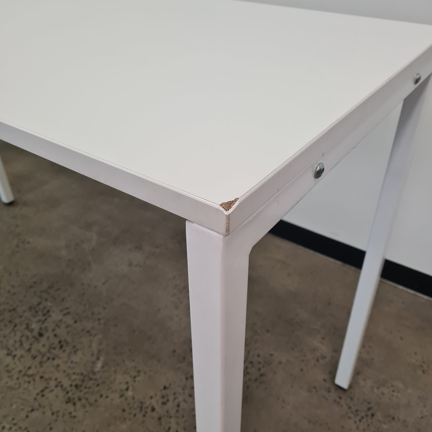 JasonL High Meeting Table Bar in White