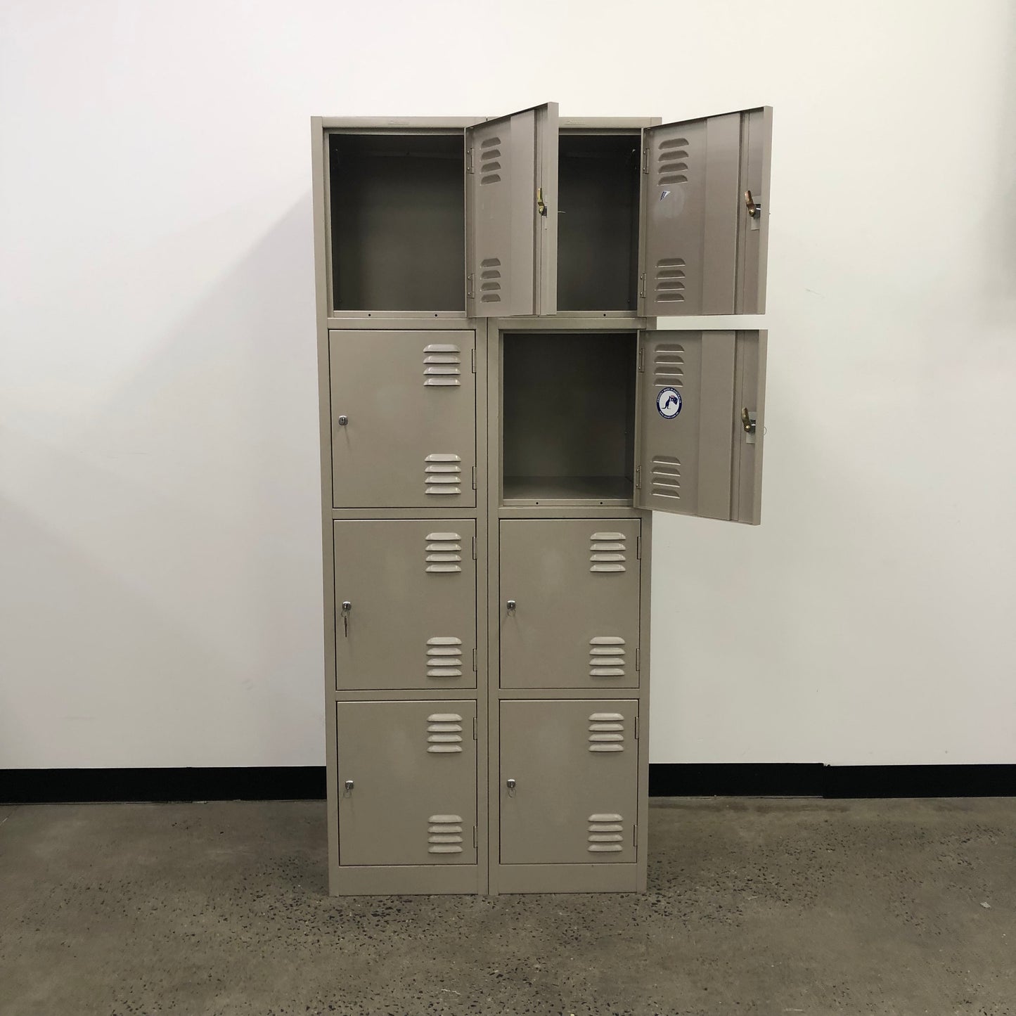 Davell Double Locker Bay 8 Door Beige