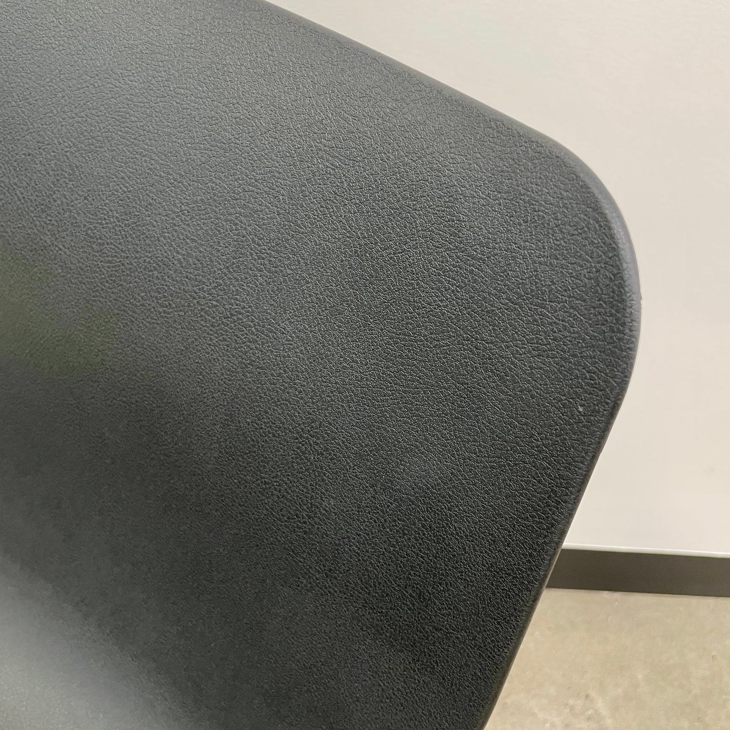 Wilkhahn Chassis Visitor Chair Black