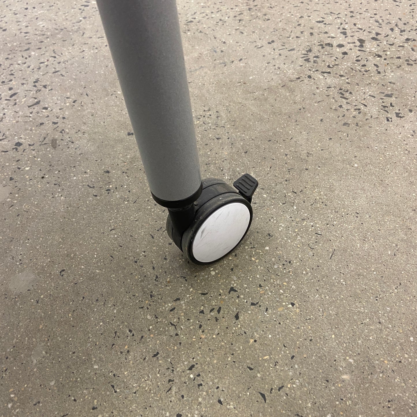 White Curved End Desk on Wheels