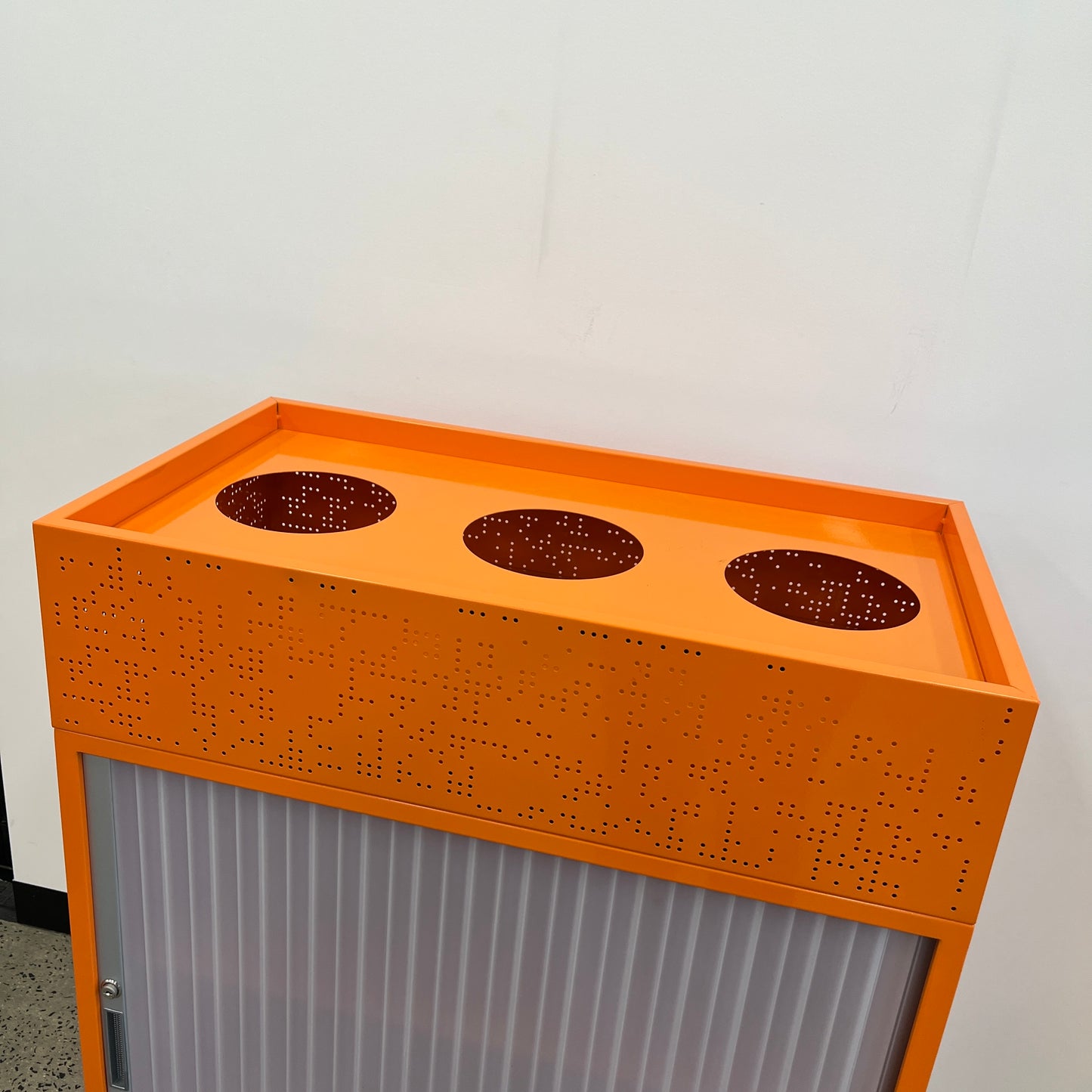 Planex Flox Planter Box in Orange Metal