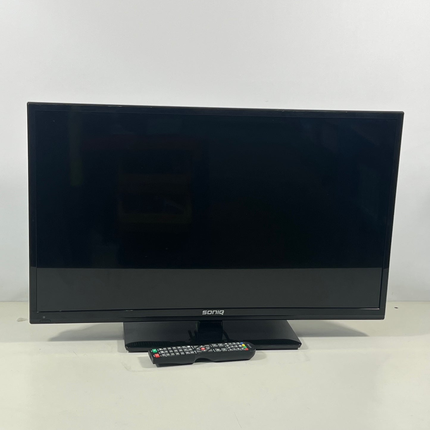 SONIQ 32″ HD LED LCD Digital TV w/DVD Combo