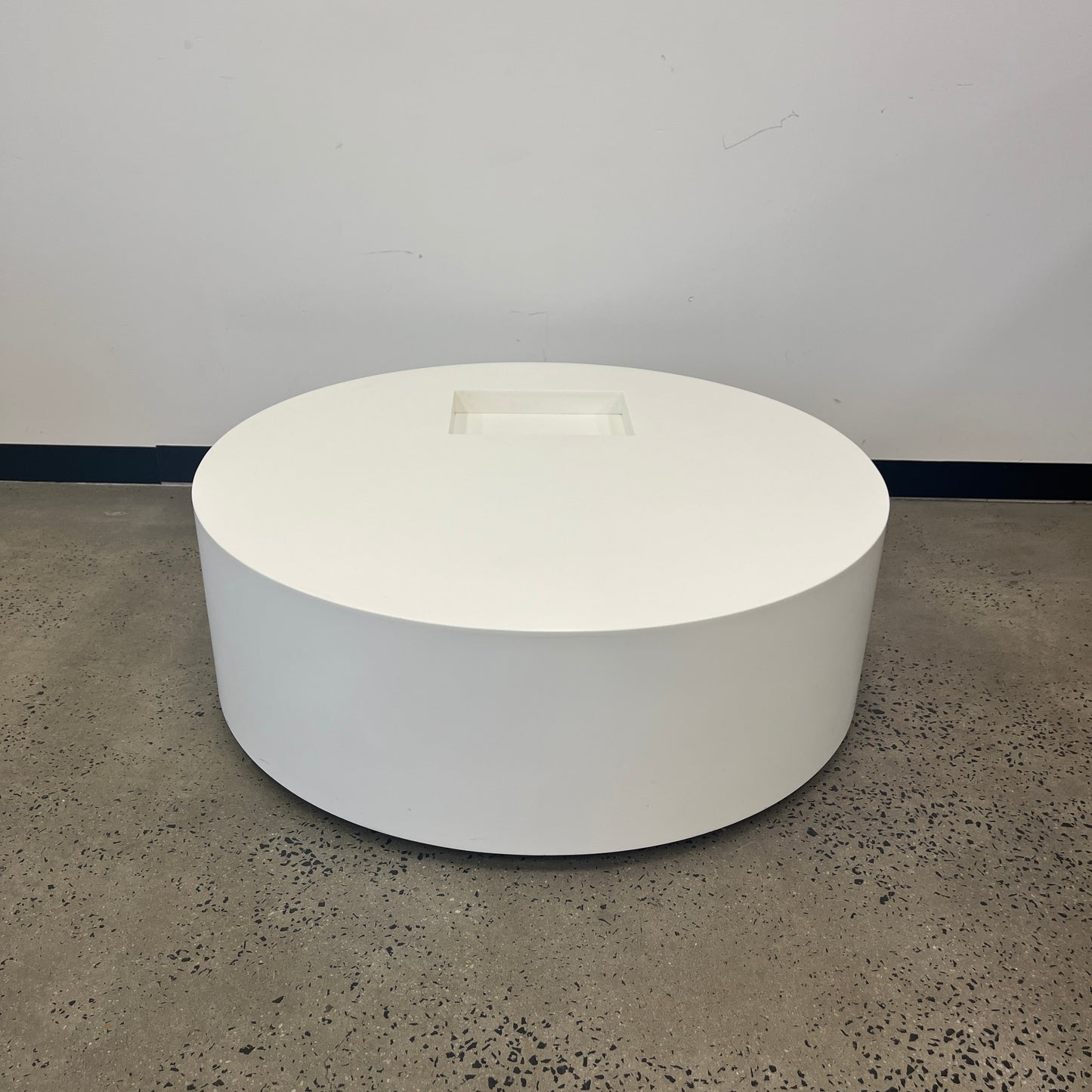 Round Acrylic Coffee Table in White
