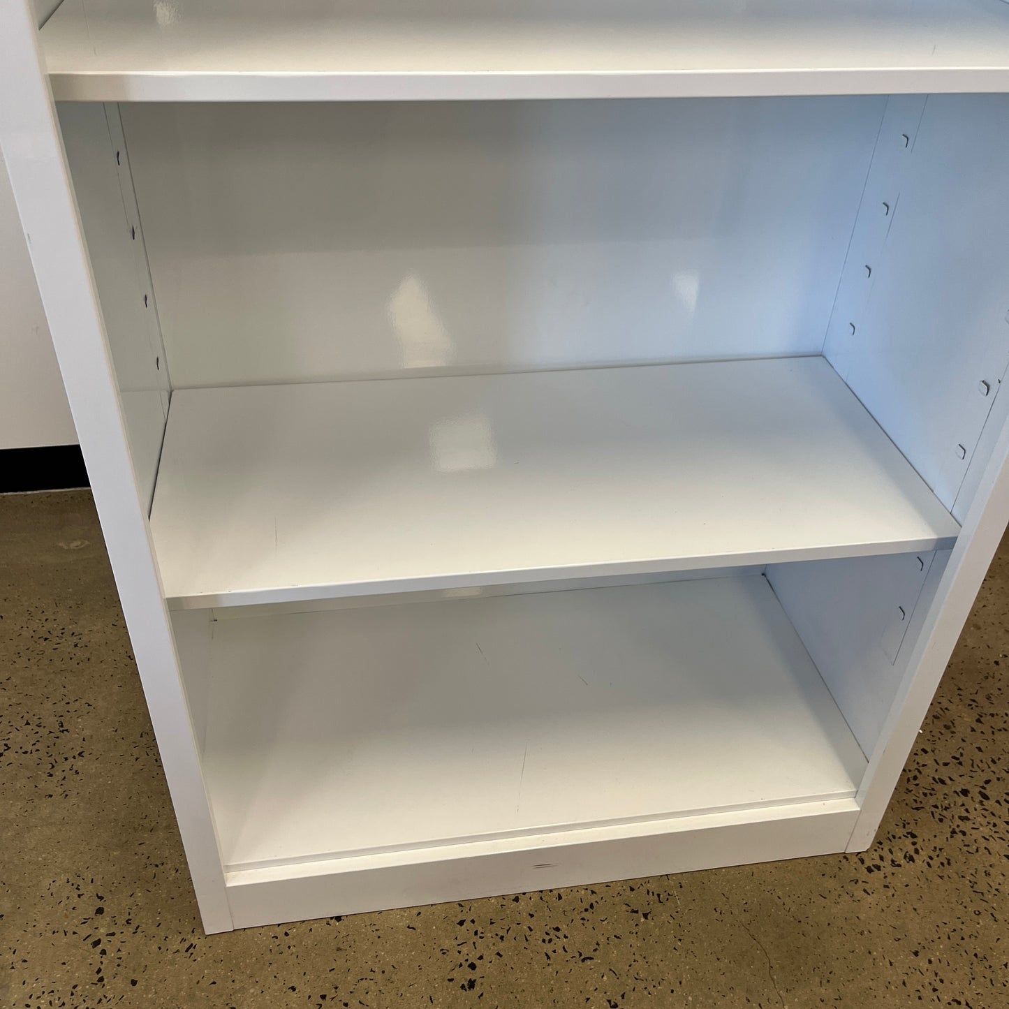 Coform Metal Bookshelf in White