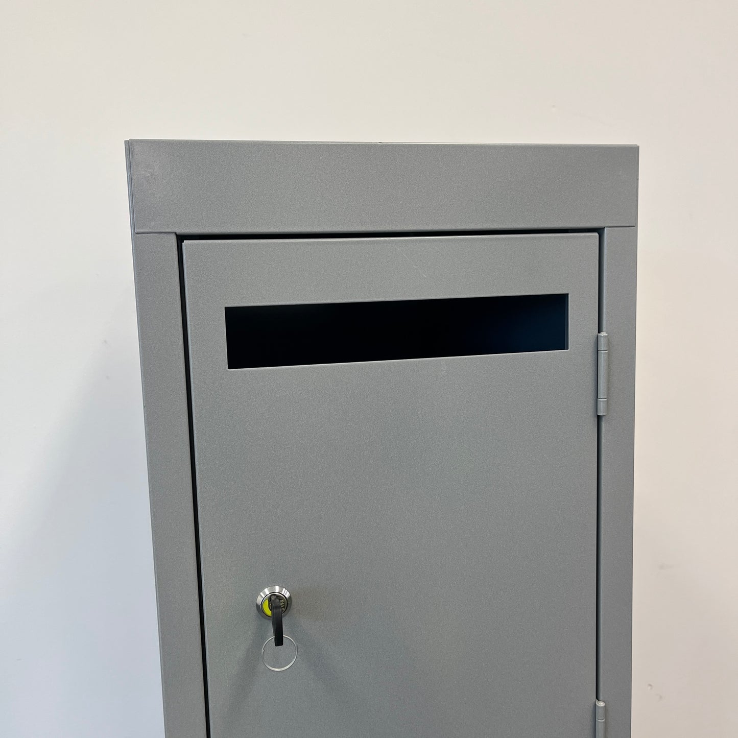 Correspondence Lockers 4 Door Single Bay in Grey