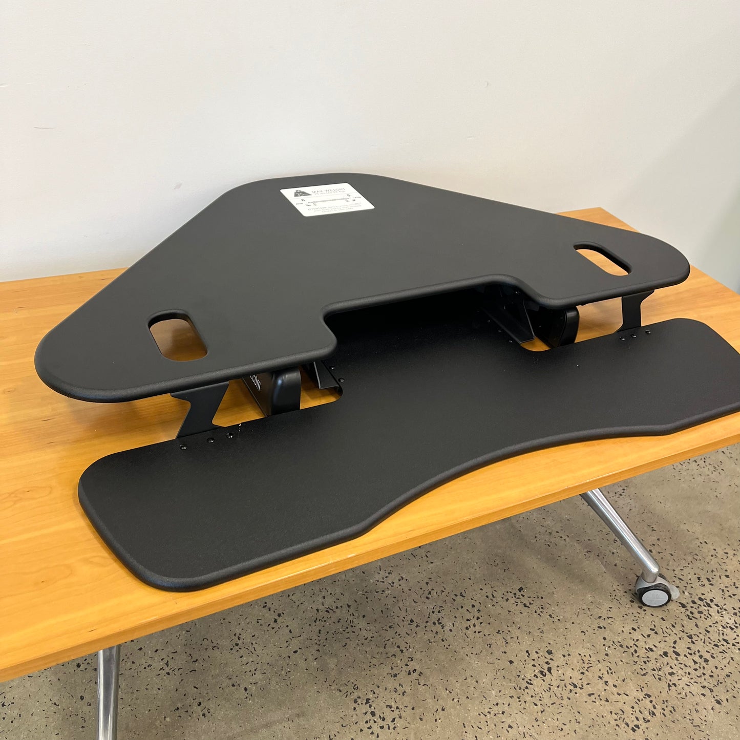 Varidesk Cube Corner 36 Sit Stand Desk