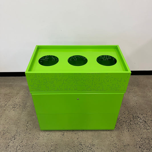 Planex Flox Planter Box in Green Metal