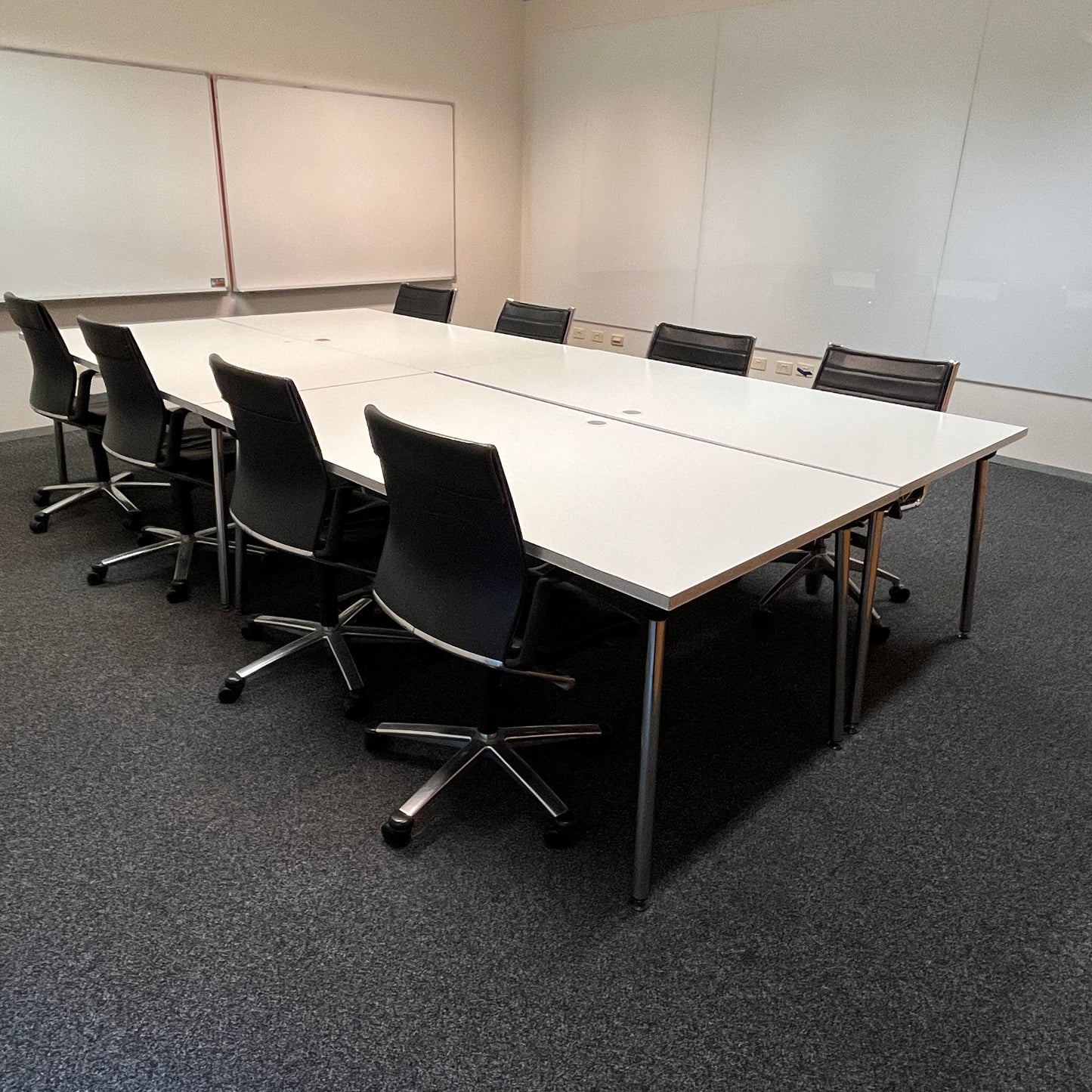 Single Desk in White with Silver Foldable Legs