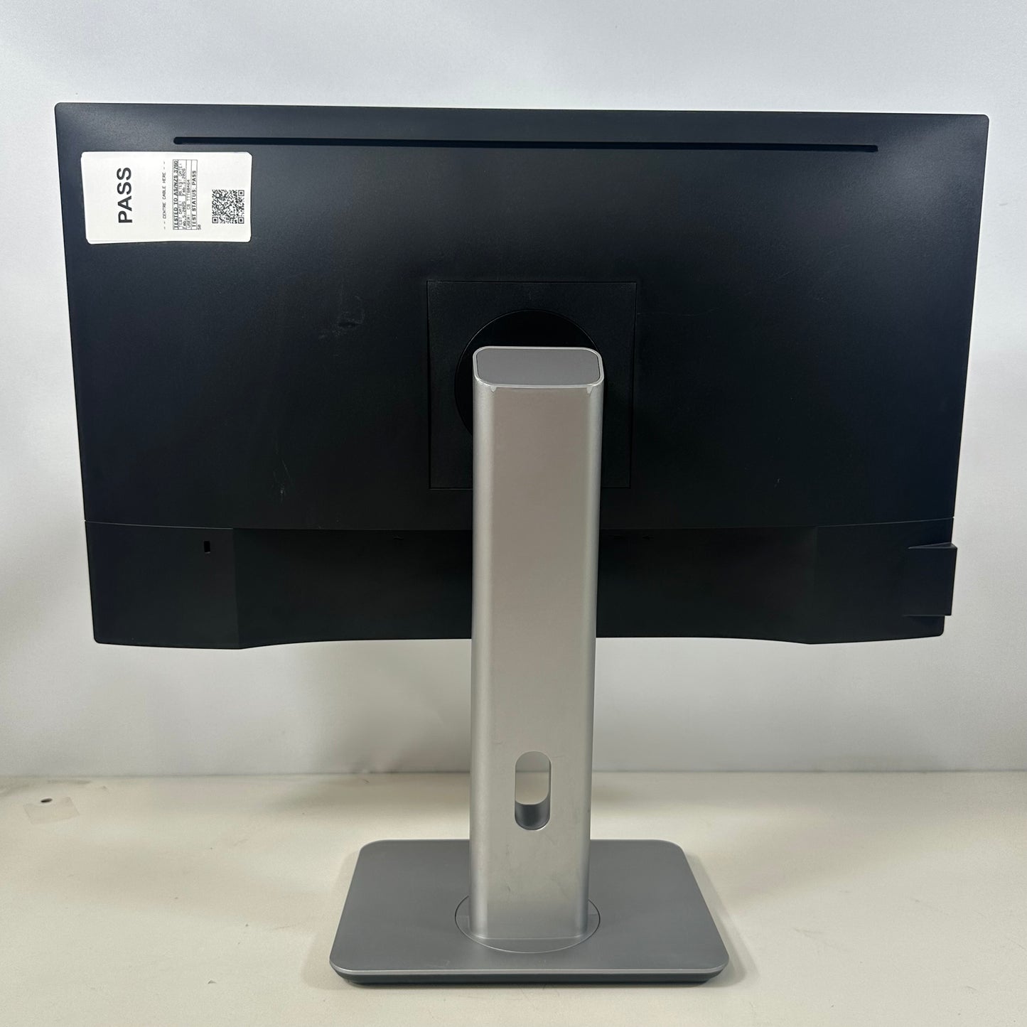 Dell P2417H 24" Monitor on Stand with Silver Base