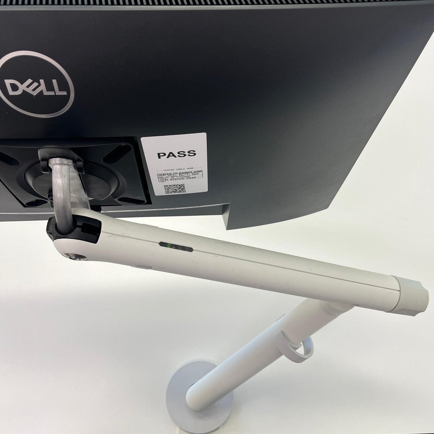 Dell Monitor 24 " FHD Mounted Onto 'Flo' Ergonomic Monitor Arm
