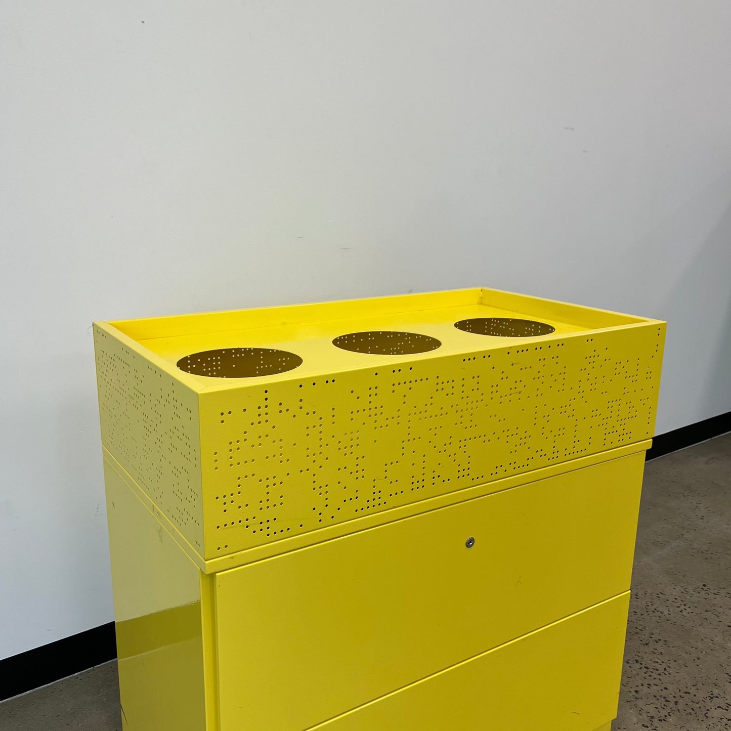 Planex Flox Planter Box in Yellow Metal