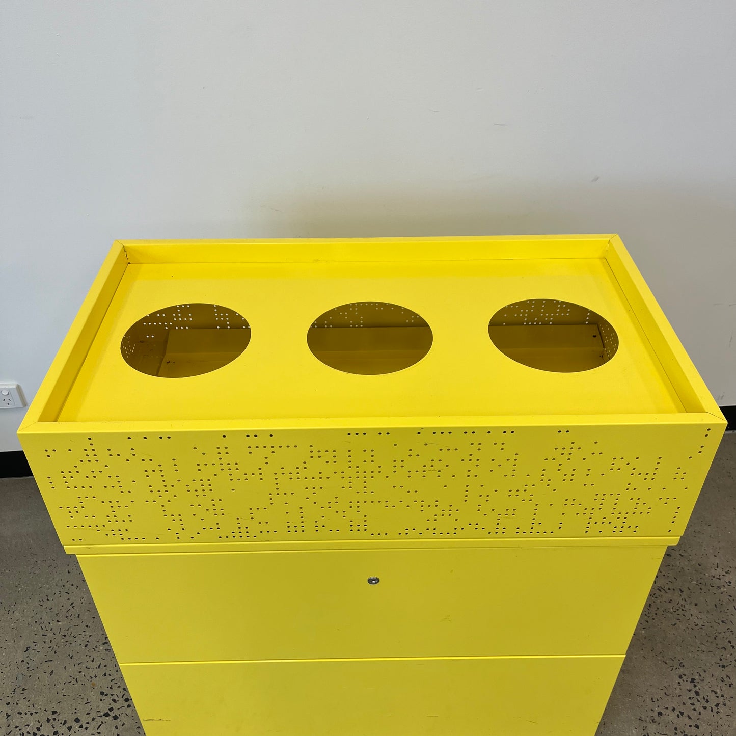 Planex Flox Planter Box in Yellow Metal