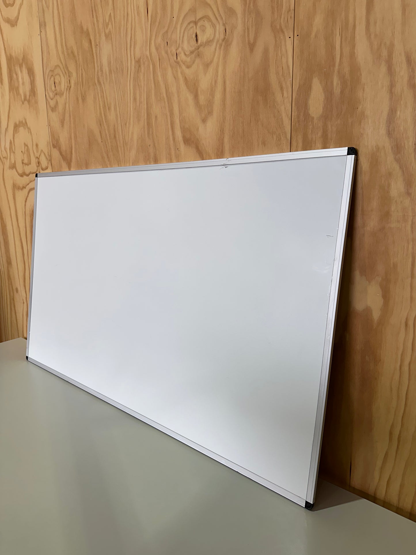 1500m Whiteboard