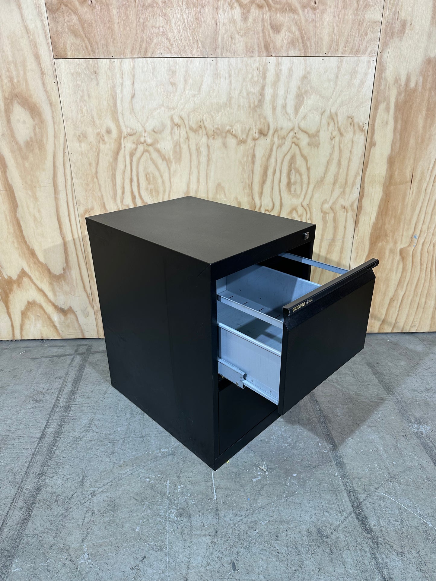 Statewide 2 drawer filing cabinet