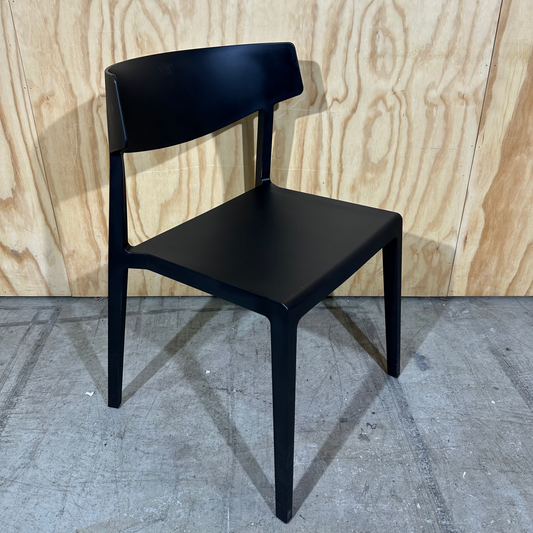 Actiu wing stacker black