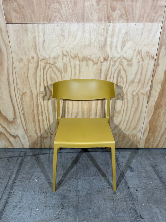Actiu wing stacker Mustard