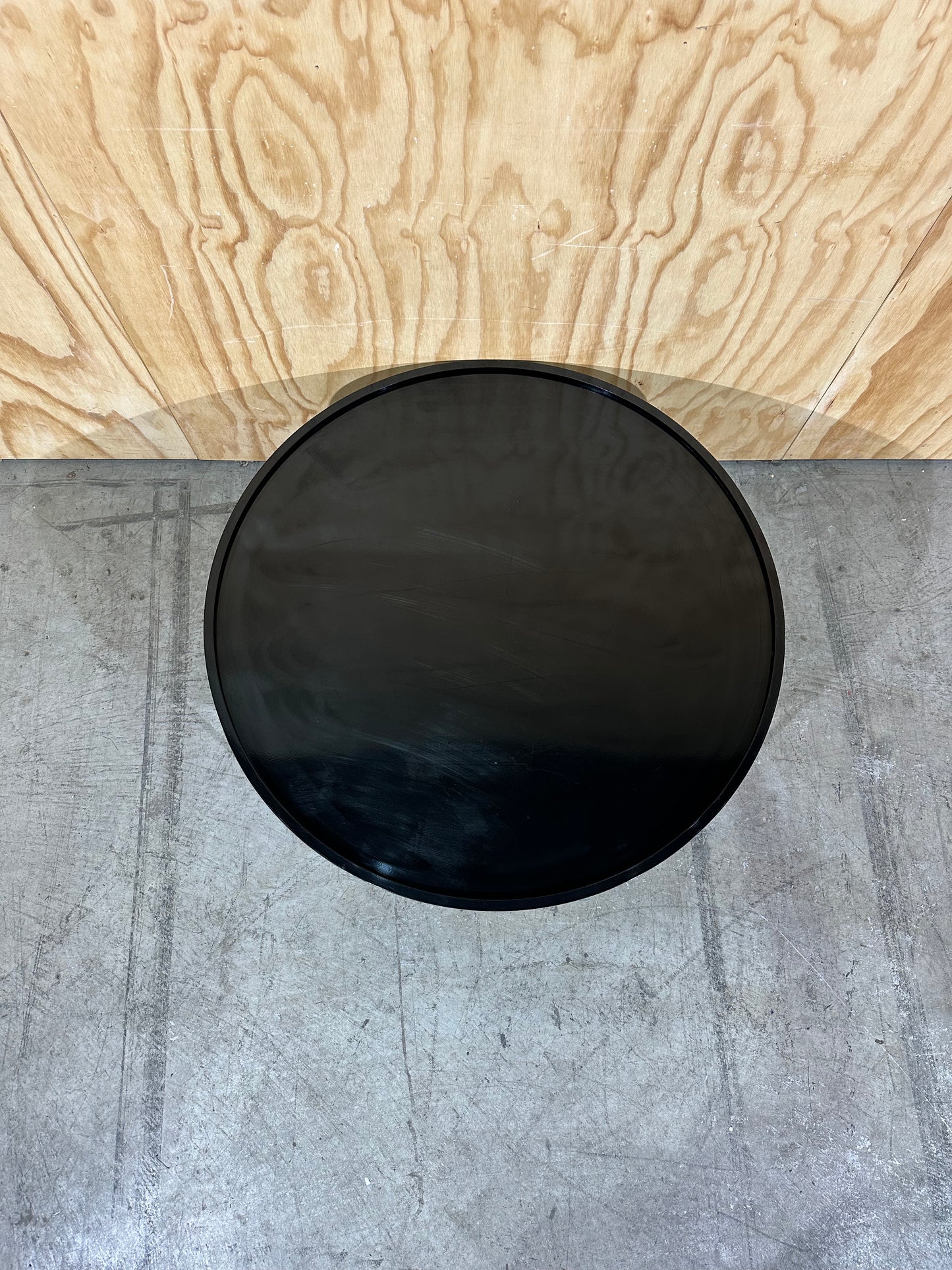 Low round coffee table in black