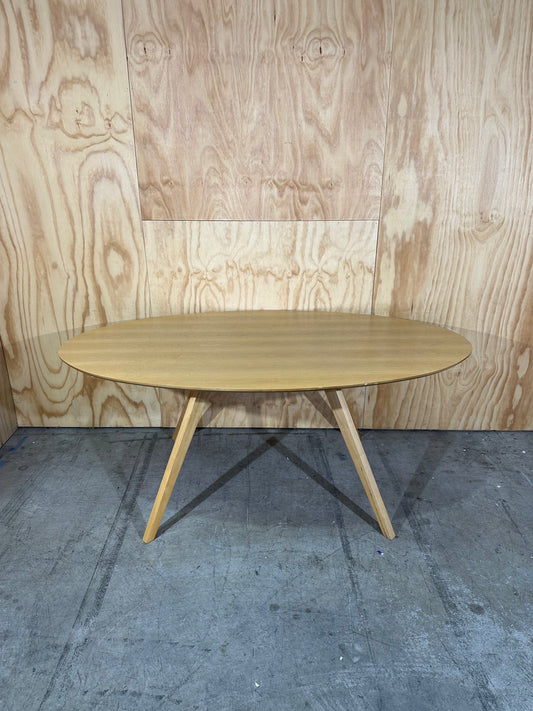 Oval dining table with natural top & legs