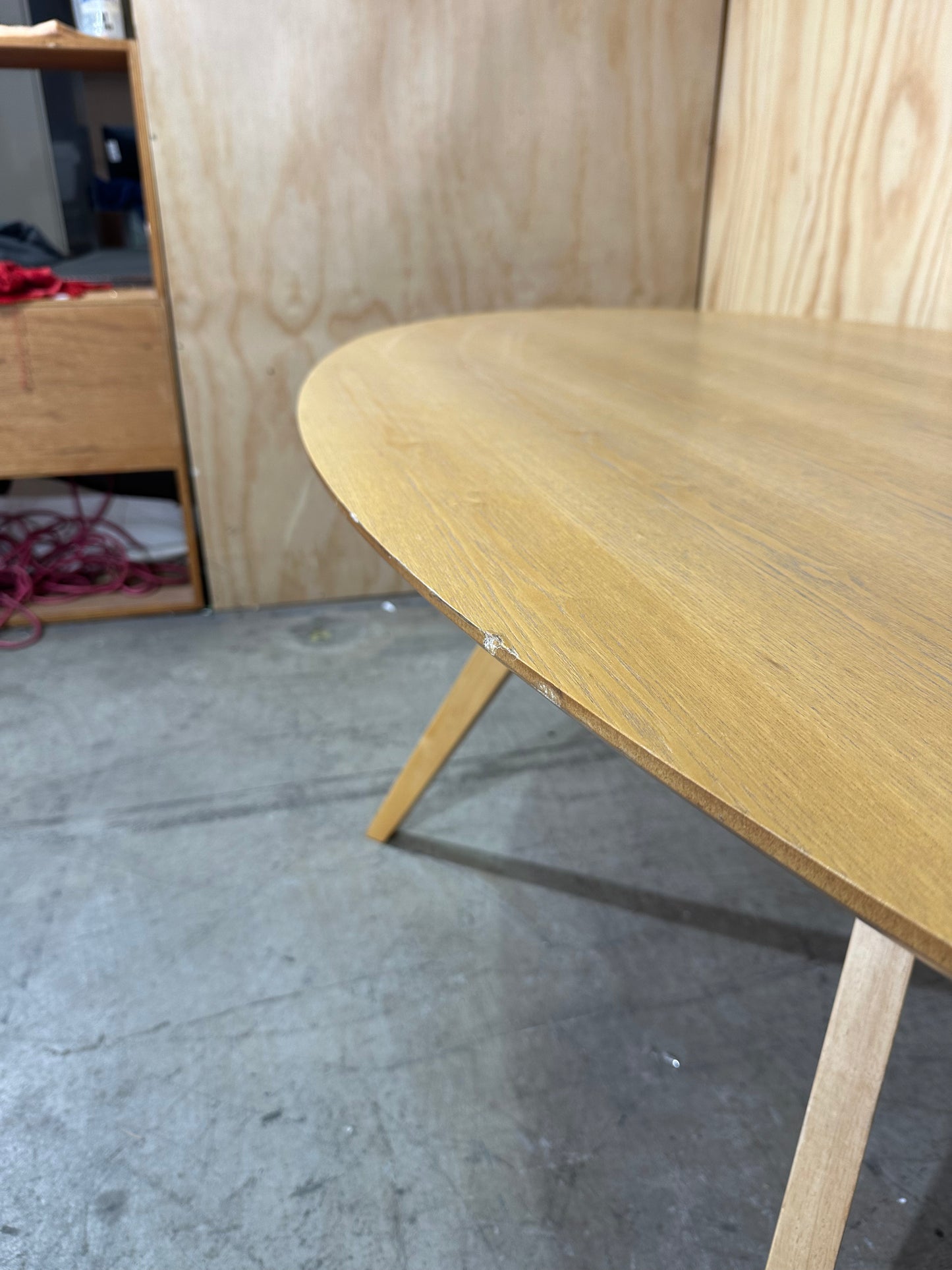 Oval dining table with natural top & legs