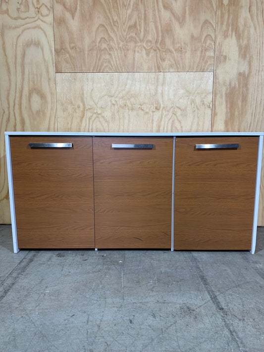 Office storage cabinet in gloss/wood veneer
