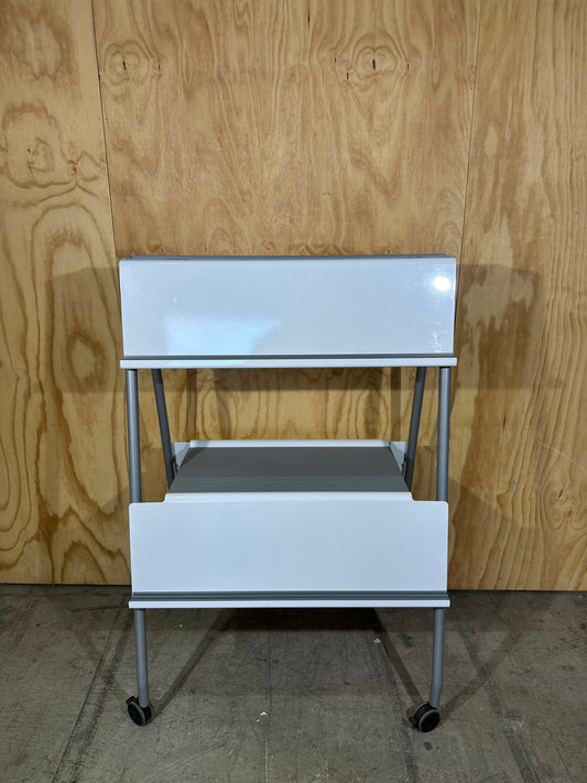 Verb Whiteboard Easel by Steelcase