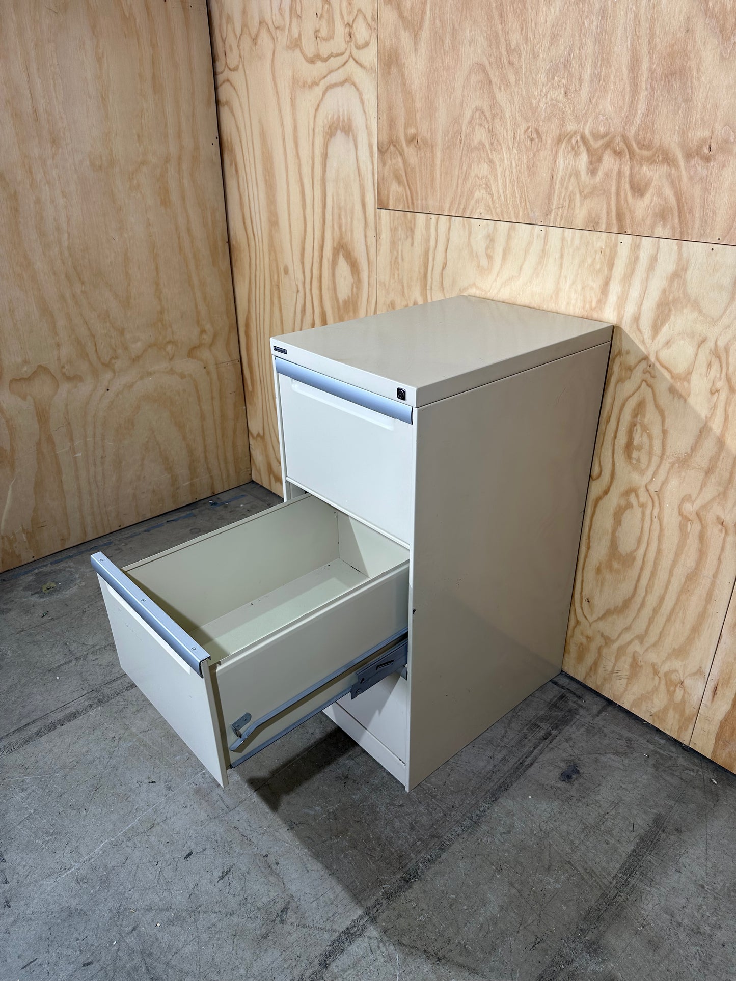 Three drawer filing cabinet in beige