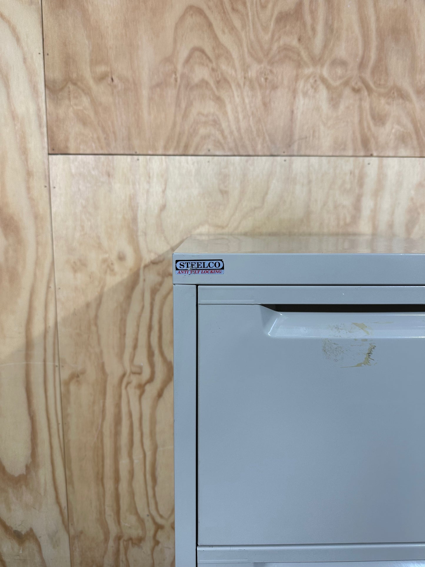 Steelco Filing Cabinet in grey
