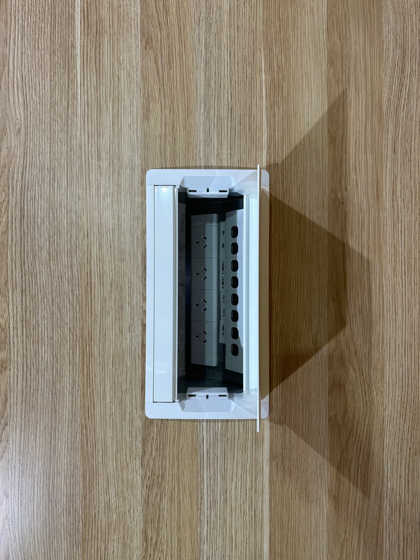 Krost Velo Meeting Table with powerbox