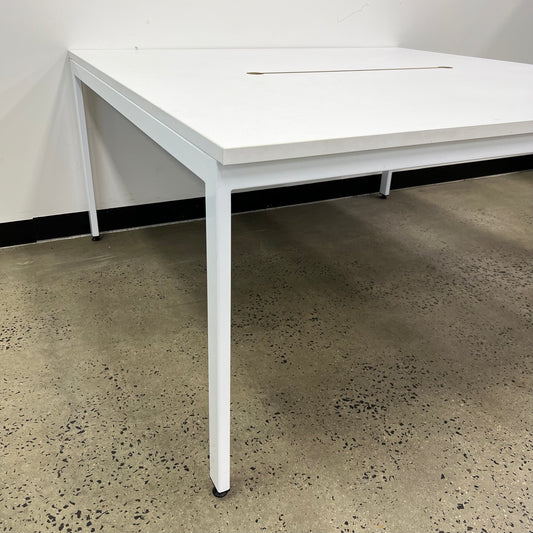 BULK BUY: White Double Sided Workstation