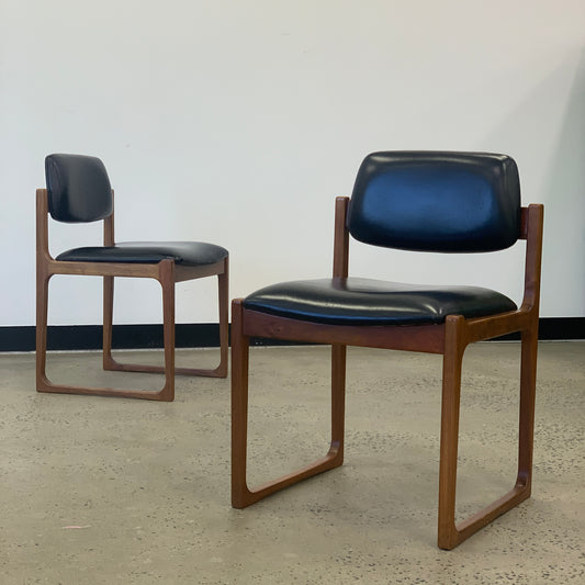 Gerald Easden Module Melbourne Sled Chair