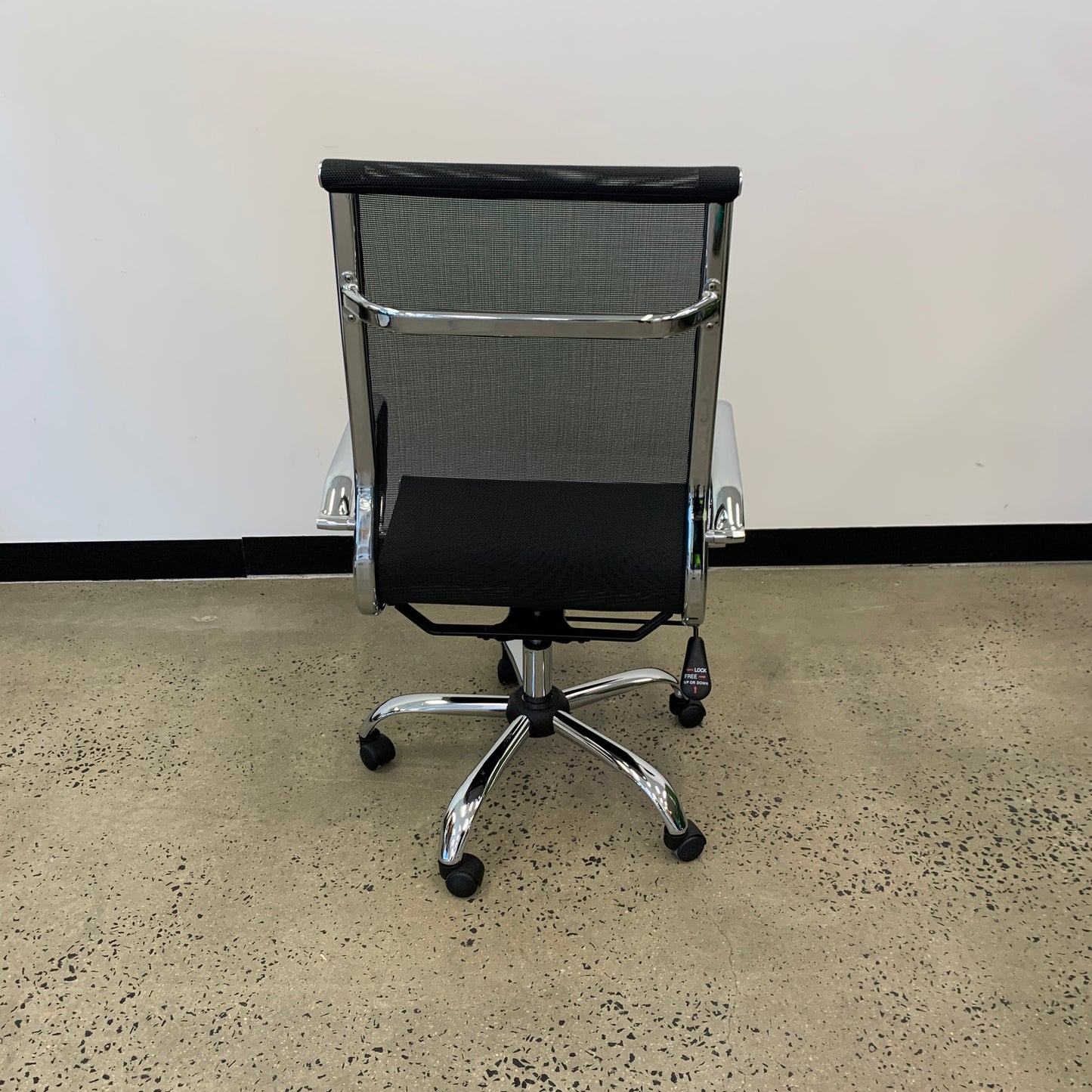 Replica Charles Eames Mesh Office Chair High Back with Arms