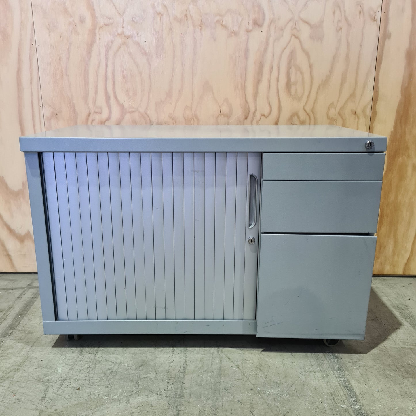 Tambour caddy unit silver