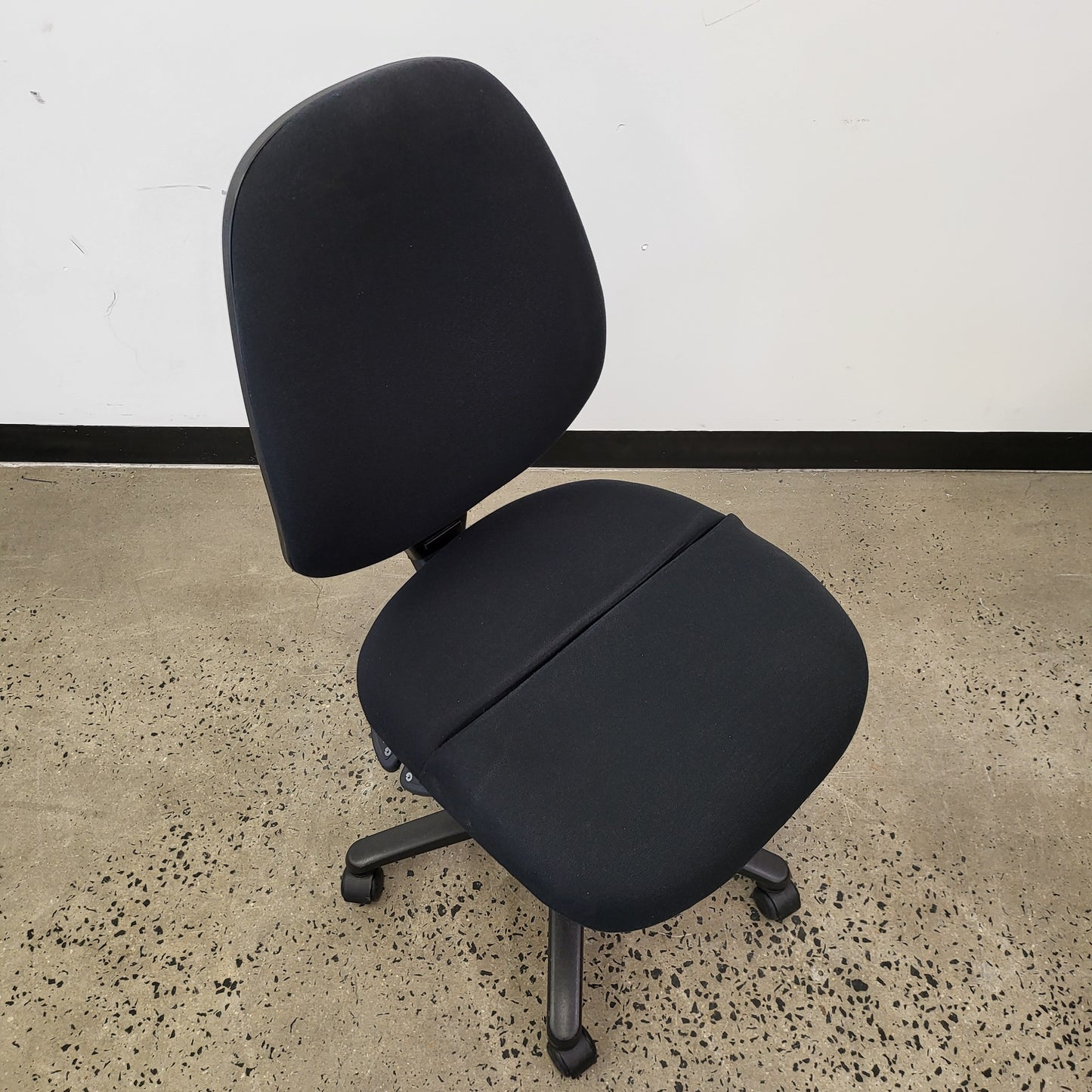 Gregory Tru-Sit High Back Office Task Chair in Black