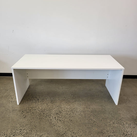 Office Desk in White