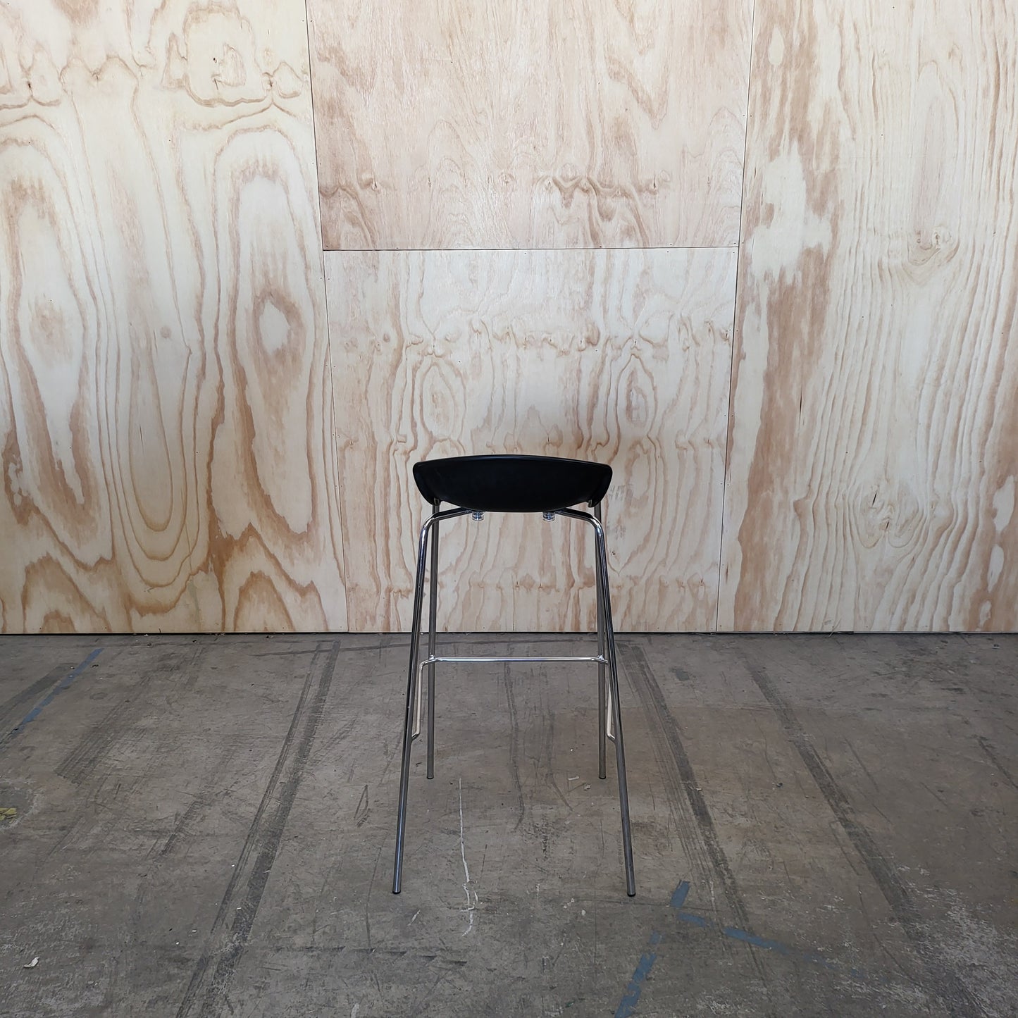 Guliver Stool by Gaber in Black and Chrome