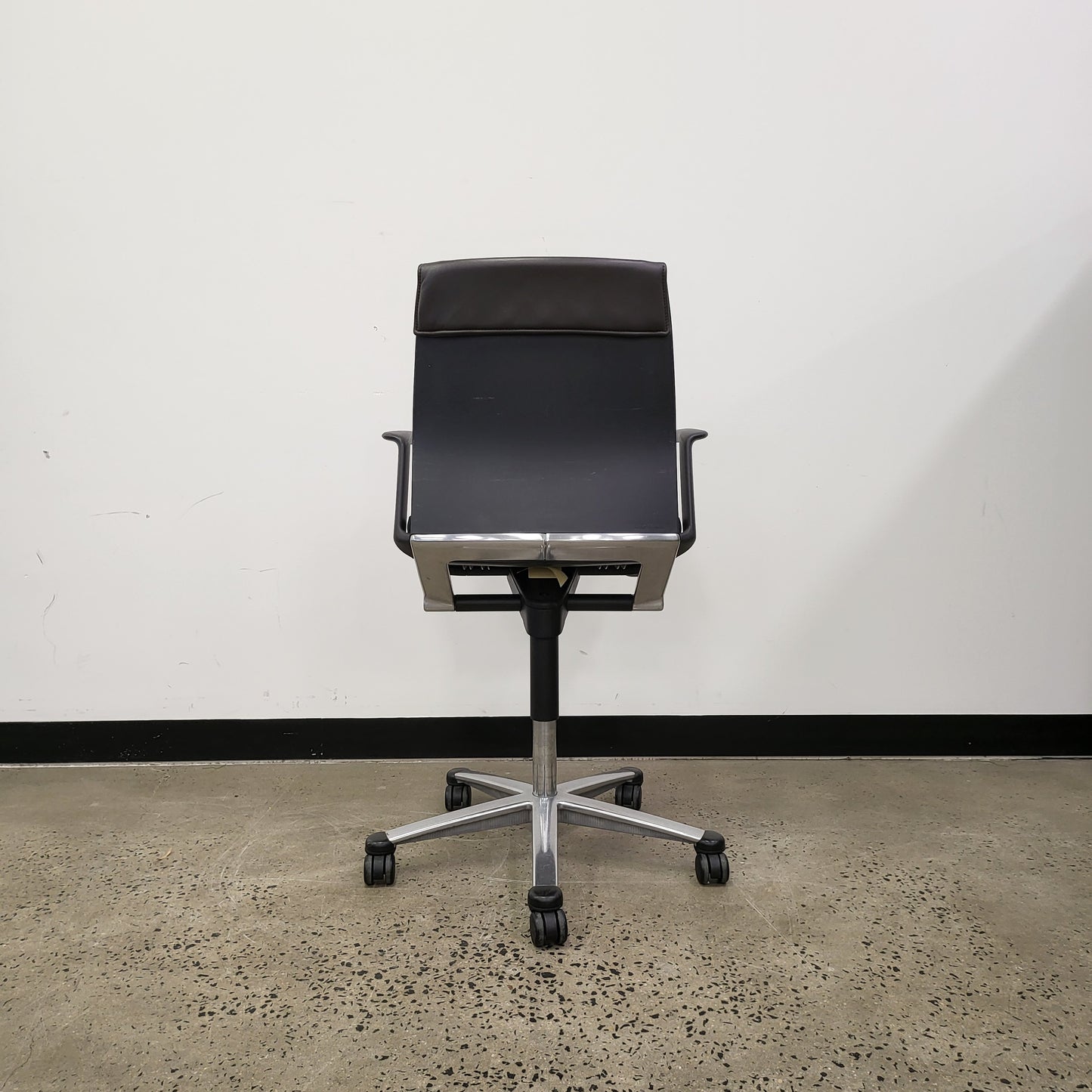 Black Leather Executive Swivel Chair