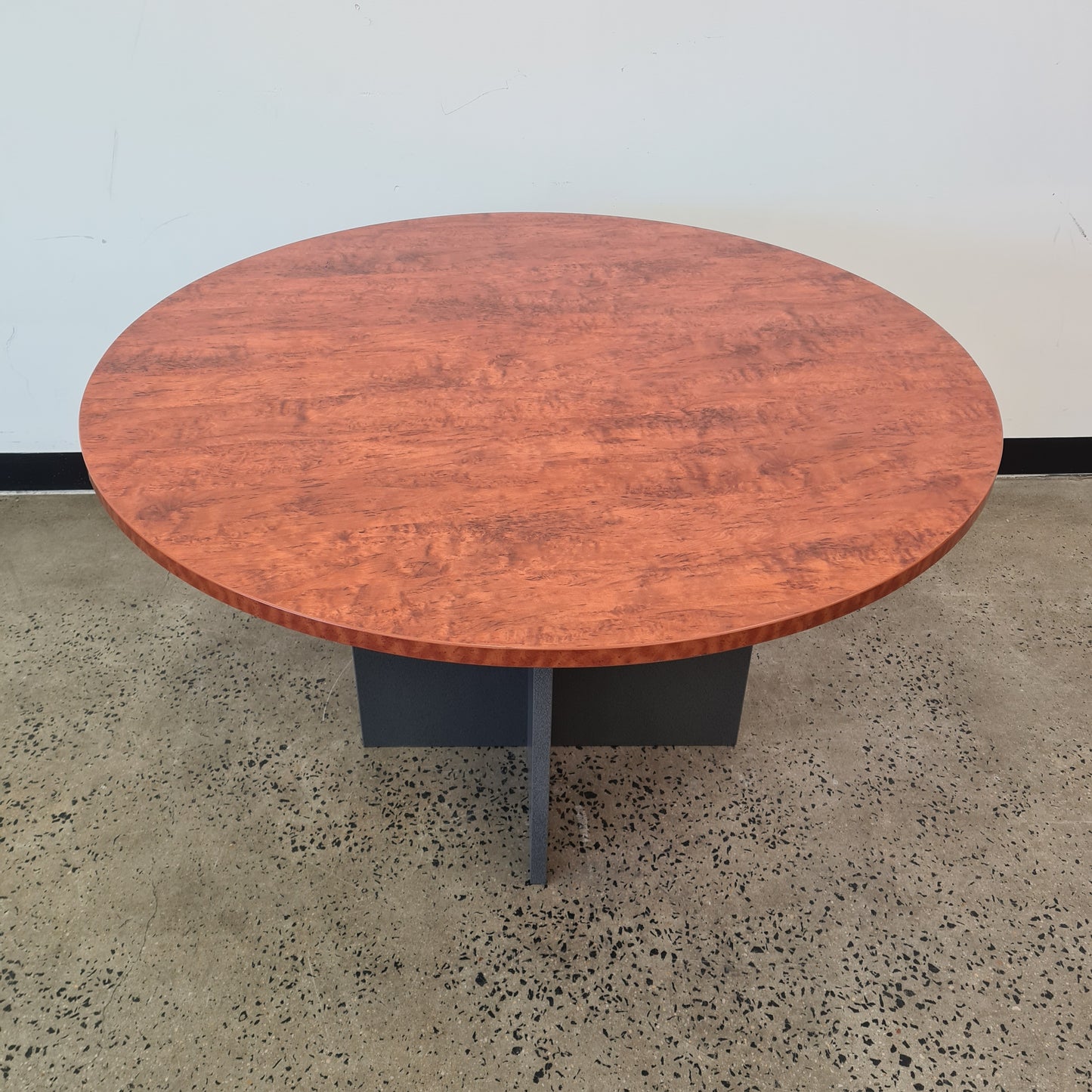 Round Kitchen Meeting Table in Vinyl Wooden Finish